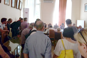 Ο αντιδήμαρχος Τεχνικών Εργων κ. Γ. Αναστασάκης βρέθηκε αντιμέτωπος με την οργή και την αγανάκτηση των εμπόρων της ευρύτερης περιοχής της οδού  Ίδης