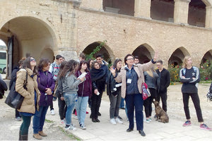 Η κ. Αθηνά Ν. Κυριακάκη-Σφακάκη ξενάγησε τους μαθητές του 5ου ΕΠΑΛ Ηρακλείου σε αρχαιολογικούς χώρους