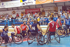 ΜΠΑΣΚΕΤ ΜΕ ΑΜΑΞΙΔΙΟ : AΣΚΑ Ηράκλειο στη Ρόδο