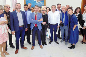 12 Ιταλοί δημοσιογράφοι από την RAI που βρίσκονται στην Κρήτη, με την αποστολή να έχει συνδιοργανωθεί από την Περιφέρεια Κρήτης