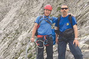 η επιχείρηση στην κορυφή της Δίκτης σε υψόμετρο περίπου 2.000 μέτρων, προκειμένου να «διασωθεί» το νερό της πηγής που βρίσκεται πιο κάτω  από την κορυφή “Σπαθί”.