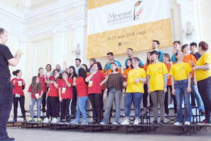 Η Νεανική Χορωδία του Δήμου Ηρακλείου υπό τη διεύθυνση του Γιάννη Ιδομενέως εντυπωσίασε στη Ρωσία