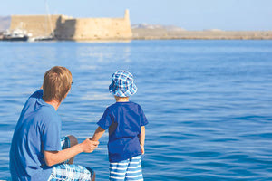 Τουρίστες στην Κρήτη για διακοπές