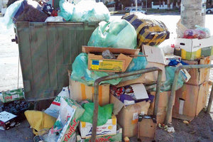 Χάος με τα σκουπίδια