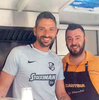 Τελευταίο μπάρμπεκιου  στον ΟΦΗ: Η καντίνα το «Μανωλιό»… μετακόμισε στο ΒΑΚ 