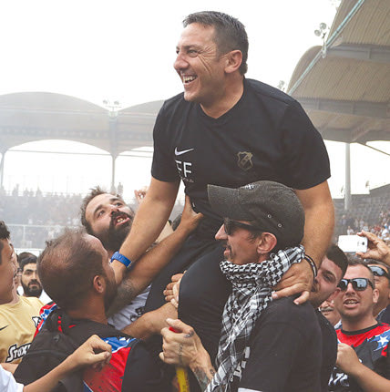 Στα χέρια των φίλων του ΟΦΗ ο Νίκος Παπαδόπουλος