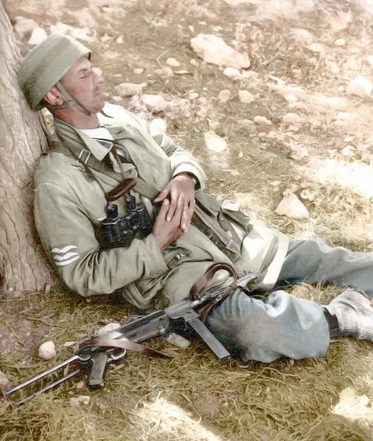 ΦΩΤΟ ΗΜΕΡΑΣ: Ο κατάκοπος Γερμανός λοχίας...