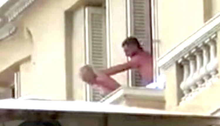  η εικόνα με το ζευγάρι που ξεσήκωσε το Μονακό, καθώς οι ασυγκράτητοι εραστές έκαναν σεξ  σε κοινή θέα στο μπαλκόνι πεντάστερου ξενοδοχείου κατά τη διάρκεια του gran prix της Formula 1