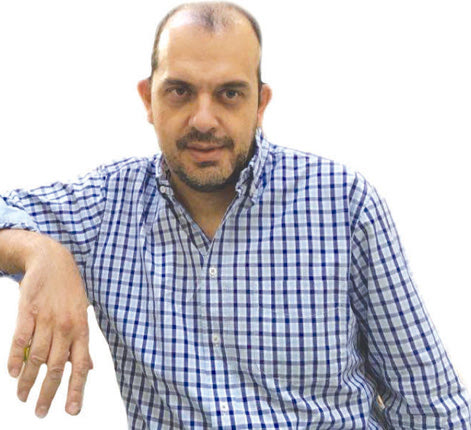 Ο ΣΥΓΓΡΑΦΕΑΣ ΠΟΛΥΧΡΟΝΗΣ ΚΟΥΤΣΑΚΗΣ