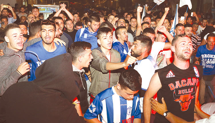 Ευτυχία και χαρά στα πρόσωπα των φίλων του Ηροδότου