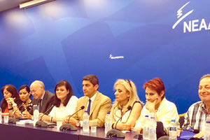 Συνάντηση οργάνωσης και προετοιμασίας με τους ετεροδημότες εκλογείς του Νομού Ηρακλείου, πραγματοποίησε χθες, ο γραμματέας της Νέας Δημοκρατίας και βουλευτής Ηρακλείου κ. Λευτέρης Αυγενάκης στα γραφεία του κόμματος στο Μοσχάτο.