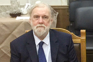  Ο κορυφαίος πνευμονολόγος καθηγητής Athol Wells του Imperial College London θα εξετάζει στην Κρήτη