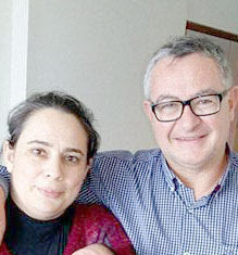 Ο πρώην διαιτητής μπάσκετ Μιχάλης Τζωρτζάκης με την γυναίκα του Άννα βάπτισαν προχθές στον Αγ. Υάκινθο στα Πεζά τα δύο παιδιά τους