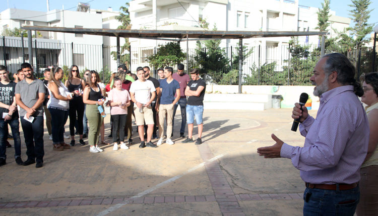 Ο κ. Τερζάκης βρέθηκε σε εξεταστικό κέντρο του Ηρακλείου