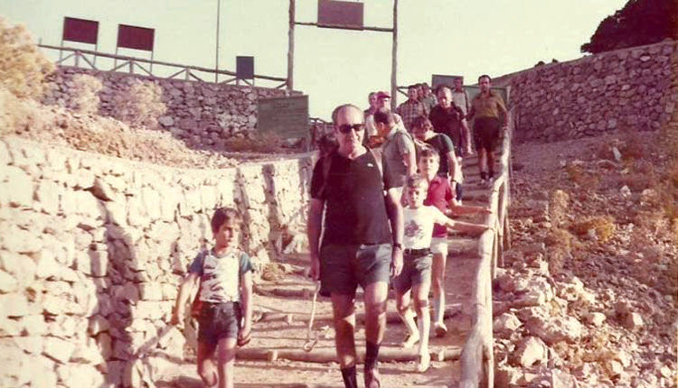 Οι φωτογραφίες που ανέβασε  στον προσωπικό του λογαριασμό στο facebook ο Κυριάκος Βιρβιδάκης για τον Μητσοτάκη. 