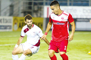 Ο Κοροβέσης (δεξιά) ενδιαφέρει πολύ τον ΟΦΗ