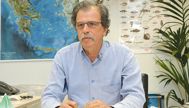 Ο διευθυντής του Ενυδρείου Κρήτης κ. Μιχάλης Παπαδάκης