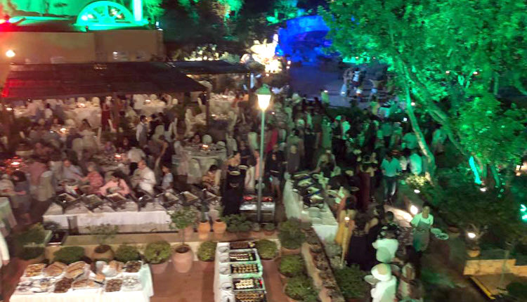 Το πάρτυ πριν τον αποψινό γάμο