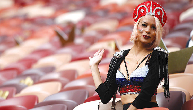 Οι ωραίες παρουσίες δεν έλειψαν από την πρεμιέρα.