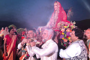 Ο πολύχρωμος γάμος στο Σίσι κόστισε 1 εκατ. δολάρια