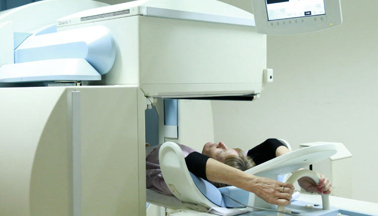 Το νέο μηχάνημα με νεότερες απεικονιστικές τεχνικές ποζιτρονιακής τομογραφίας (PET/CT) μετά από δωρεά του Ιδρύματος Νιάρχου  στο τμήμα Πυρηνικής Ιατρικής του ΠΑΓΝΗ