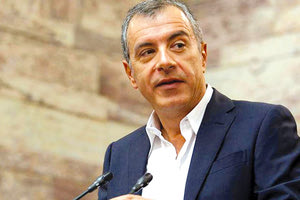 ο Σταύρος Θεοδωράκης