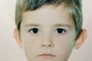 Η τραγική ιστορία του 8χρονου Κριστιάν, παιδί μεταναστών από την Αλβανία, ο οποίος βρήκε φρικτό θάνατο όταν έπεσε σε αφύλακτο φρεάτιο