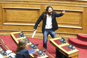 Έξαλλος ο Μπαρμπαρούσης χθες στη Βουλή