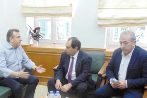 Οι κ.κ. Σπίρτζης και Αρναουτάκης θα τα πουν αύριο στην Κρήτη