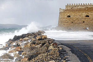 έντονα καιρικά φαινόμενα, με βροχές και χαλάζι, σε διάφορες περιοχές της Κρήτης