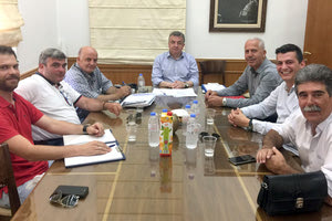 Με τον περιφερειάρχη Κρήτης Σταύρο Αρναουτάκη συναντήθηκαν στελέχη και συνδικαλιστές της ΕΛ.ΑΣ από το Λασίθι