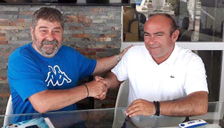 Στη βίλα του προέδρου της Δαμάστας, Αντώνη Παπαδάκη, έγινε η συνάντηση γνωριμίας του νέου προπονητή της ομάδας Μανώλη Φρουδάκη