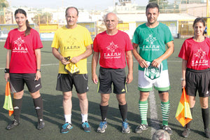 Ο κ. Κοκκινάκης με τις κ.κ. Φανουράκη, Επιτροπάκη που σφύριξαν στο τουρνουά του ΣΑΕΠΗ