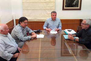 Από την υπογραφή της σύμβασης για την αντιμετώπιση των κουνουπιών στην περιφέρεια