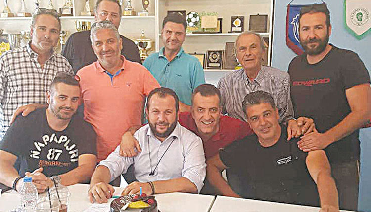 Ευχάριστα γενέθλια για τον ταμία του Ηροδότου, Γιώργο Δασκαλάκη 