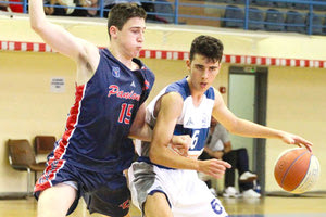 Φάση από το παιχνίδι του «Ηράκλειο» με τον Πανιώνιο χθες