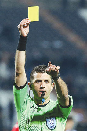 Εκτός πινάκων πέταξαν οι «φωστήρες» της ελληνικής διαιτησίας τον Φουκάκη