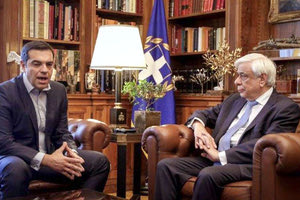 ΤΣΙΠΡΑΣ ΣΕ ΠΑΥΛΟΠΟΥΛΟ: “Πετύχαμε μια ιστορική συμφωνία”