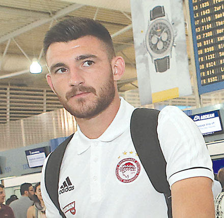 ο Μάνος με τον Ολυμπιακό στην Αυστρία