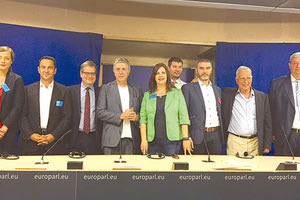 Η ελληνική αντιπροσωπεία στις Βρυξέλλες