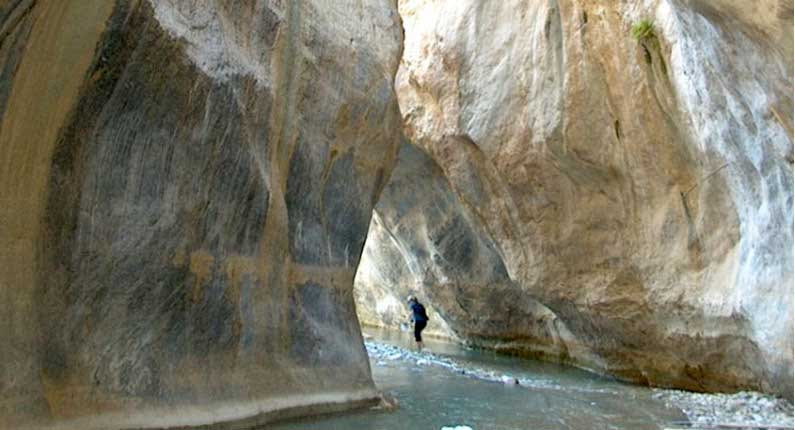 στο φαράγγι της Σαρακίνας