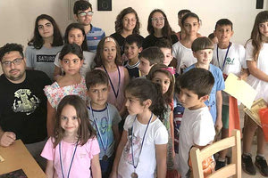 ΣΚΑΚΙ: Τα παιδιά του ΠΟΑ με τον προπονητή τους