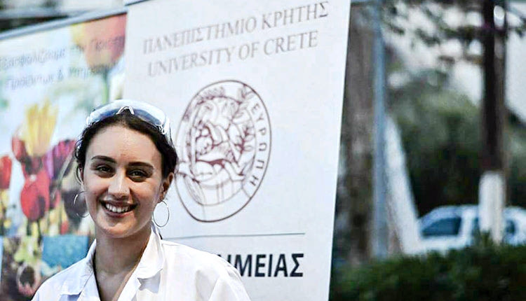 Καθηγητές και φοιτητές του Τμήματος Χημείας πραγματοποίησαν επιδείξεις πειραμάτων.