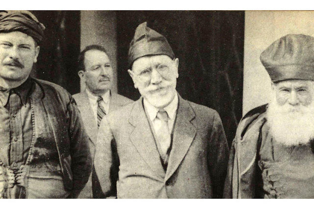 ΦΩΤΟ ΗΜΕΡΑΣ: Ο Βενιζέλος με Κρητικούς