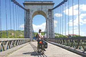 ΝΙΚΟΣ ΣΑΒΒΑΚΗΣ: Από την Αγγλία στην Ελλάδα με ποδήλατο