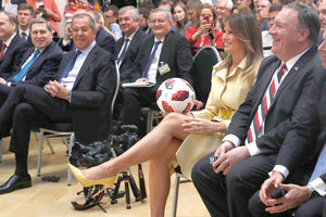 ο Βλαντιμίρ Πούτιν χάρισε στον Αμερικανό ομόλογό του την μπάλα από το Μουντιάλ της Ρωσίας