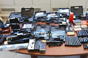 Τα όπλα που βρήκε η ΕΛΑΣ