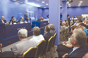 Ο αρχηγός της αξιωματικής αντιπολίτευσης Κυριάκος Μητσοτάκης μιλώντας στην πολιτική επιτροπή της ΝΔ