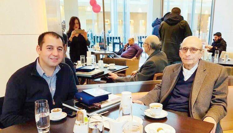 Μάνος Ελευθερίου