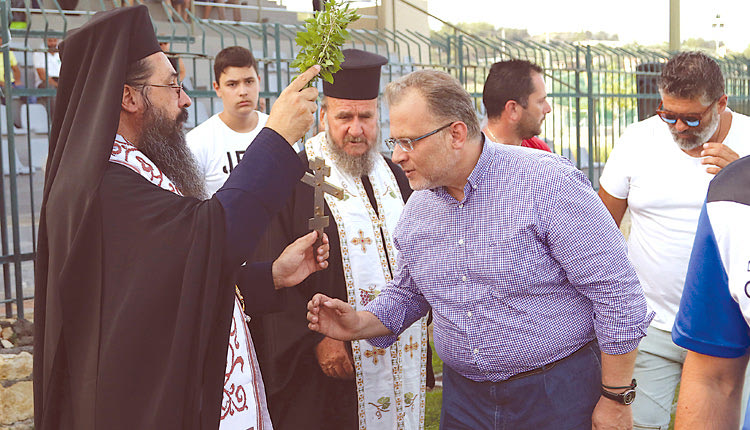   Ο πρόεδρος του Γιούχτα κ. Μπουνάκης στον χθεσινό αγιασμό